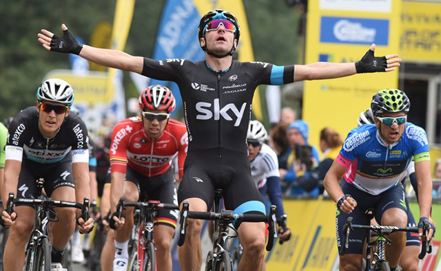 Elia Viviani wins Tour of Britain stage 3